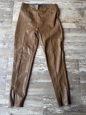 ABERCROMBIE & FITCH Faux Leather Ankle Zip Tan Pants Women’s Medium